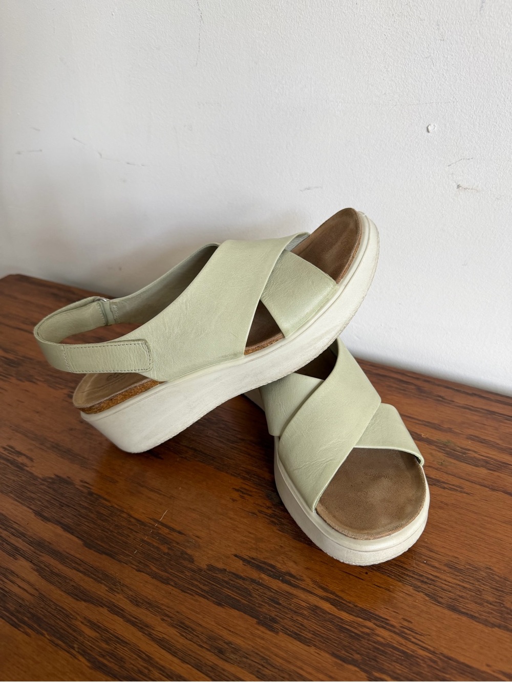 Ecco Pale Green Crisscross Platform Slingback Sandals